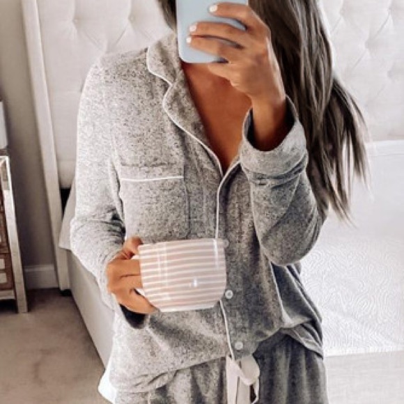 Maison du Soleil Other - Winter Must Haves: Classic Gray Lounge Set